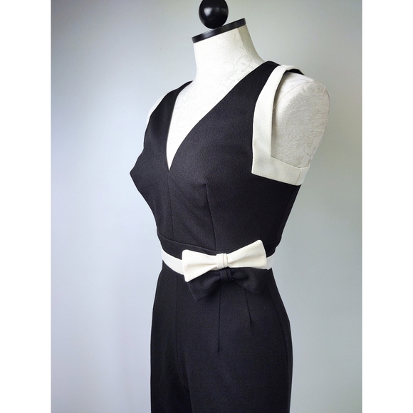 Vintage 60's / 70's Jumpsuit Black & White Bow Tie Detail Zip Back - Picture 2 of 9